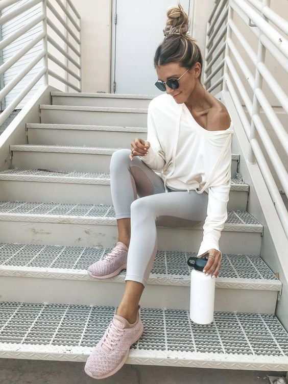 Women's Workout Outfits That Are Stylish And Comfortable - Society19