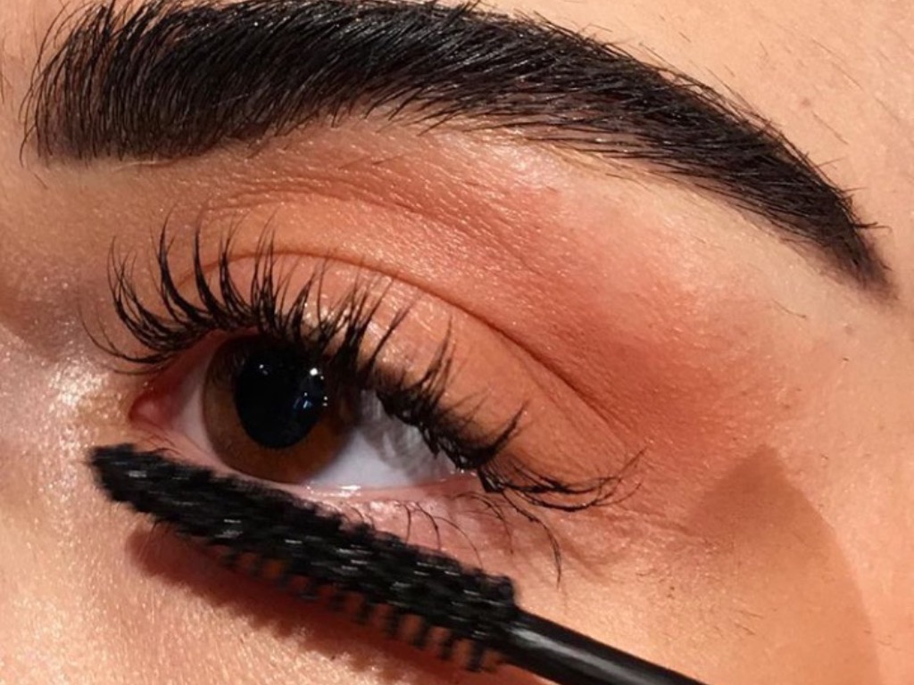 The Best Mascara For Every Lash Type - Society19